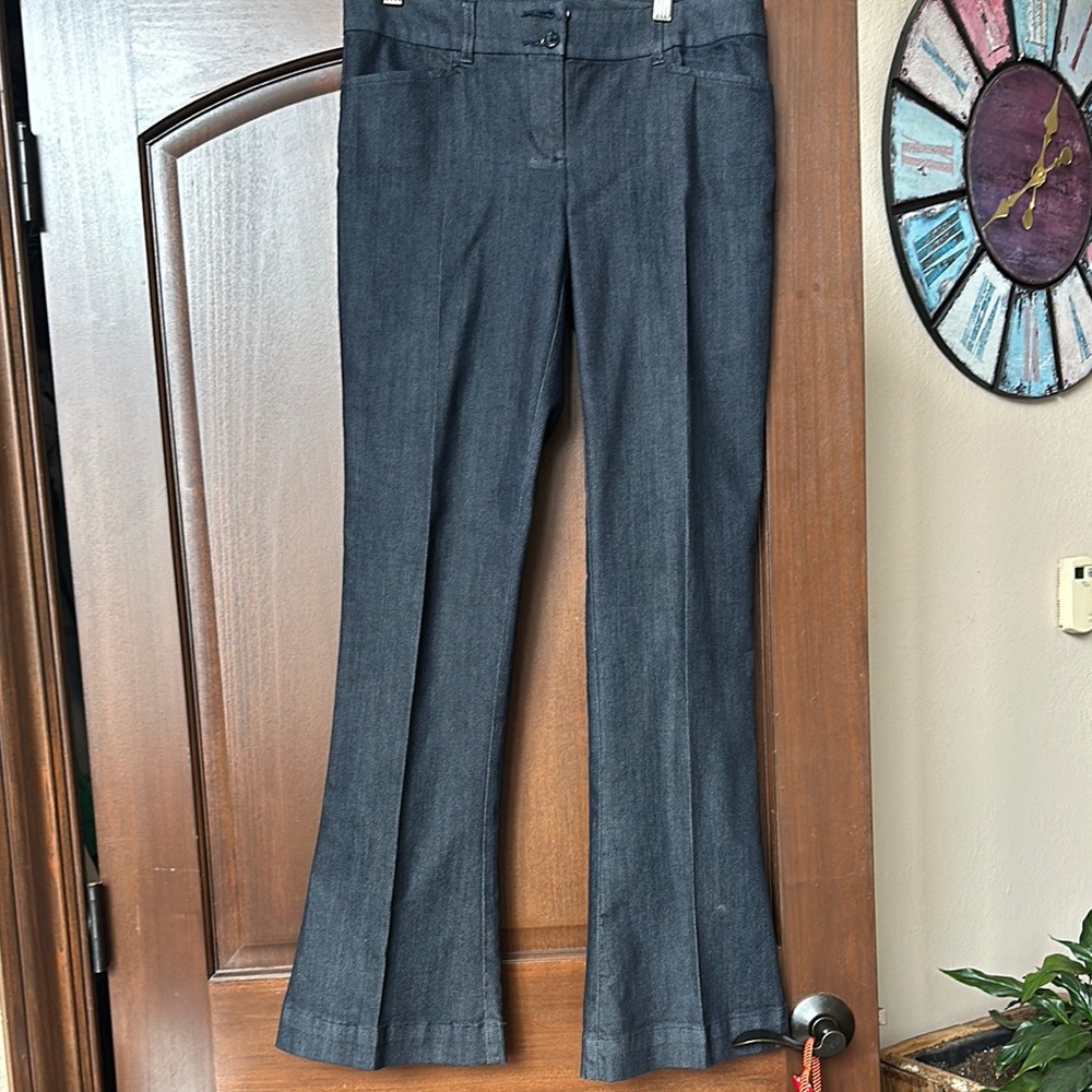 The limited flare jeans like NEW